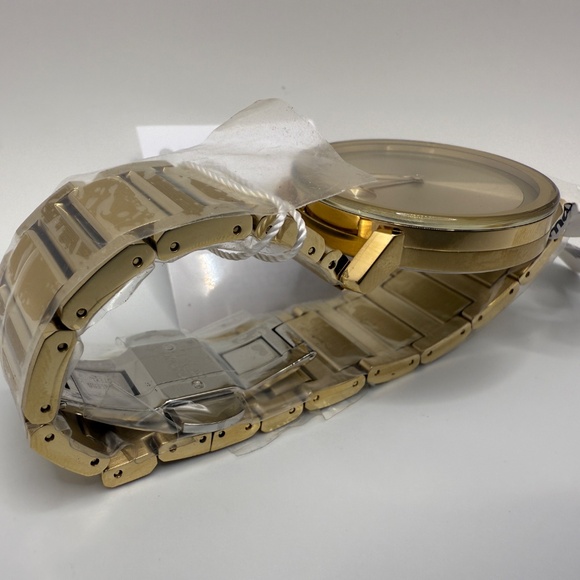 NWT-MOVADO GOLD WATCH! main image 14